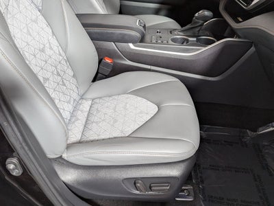 2023 Toyota Highlander Hybrid Bronze Edition