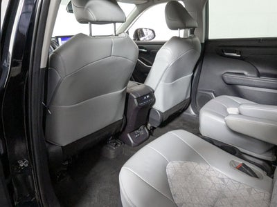 2023 Toyota Highlander Hybrid Bronze Edition