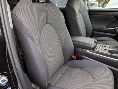 2021 Toyota Highlander LE