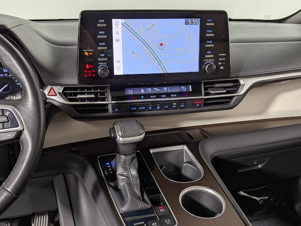 2021 Toyota Sienna XLE 8 Passenger