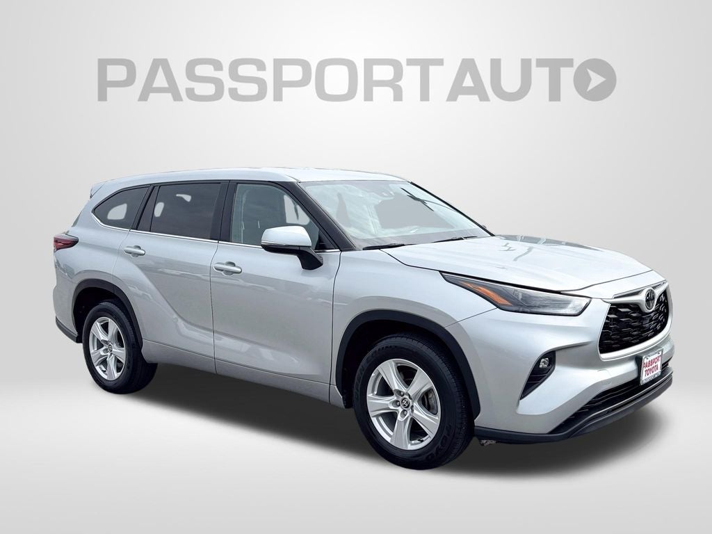 2025 Toyota Highlander LE