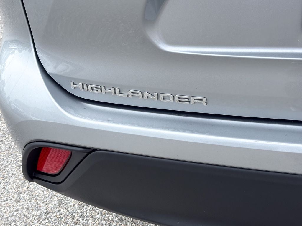 2025 Toyota Highlander LE