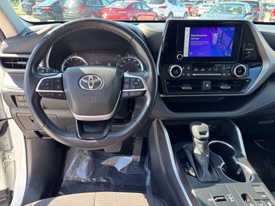 2025 Toyota Highlander LE