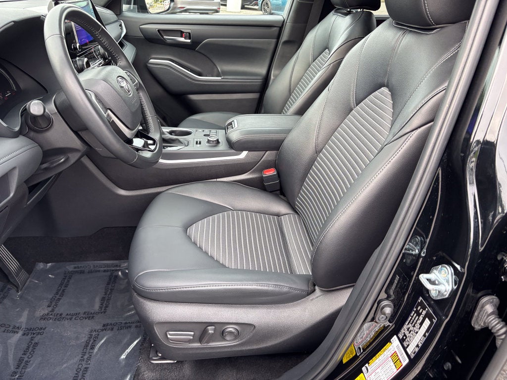2025 Toyota Highlander XSE