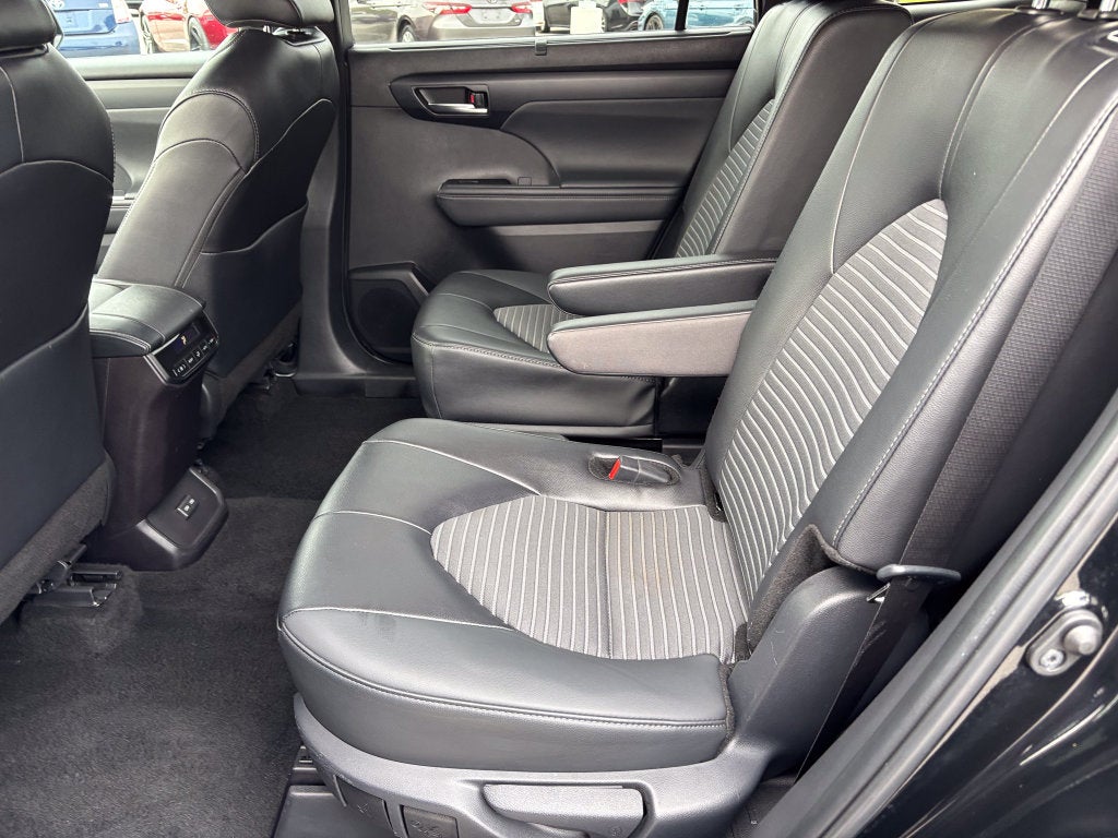 2025 Toyota Highlander XSE