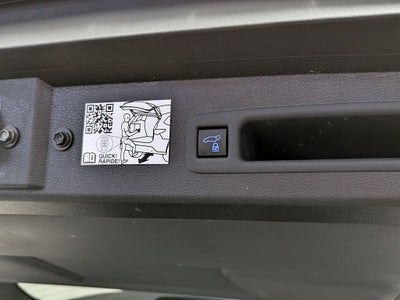 2024 Toyota Sienna XLE 8 Passenger