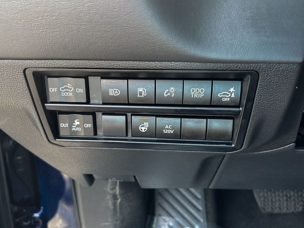 2023 Toyota Tundra Hybrid Platinum