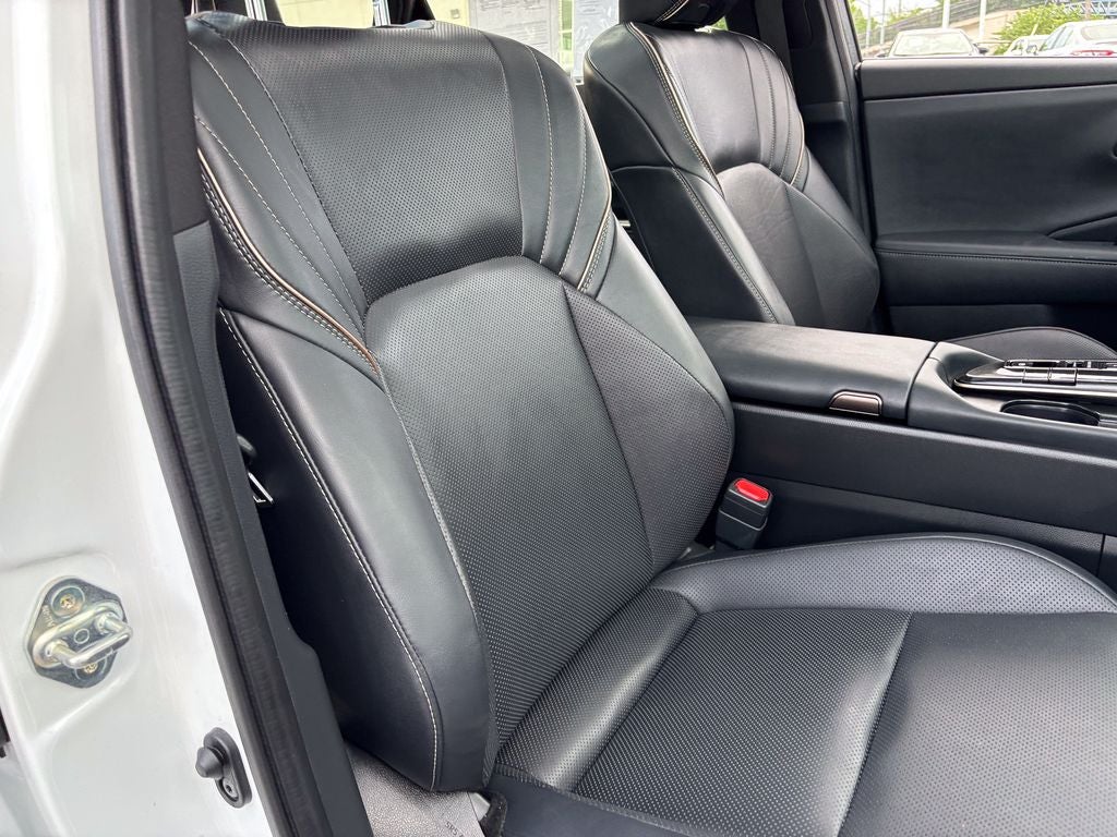 2025 Toyota Crown Signia Limited