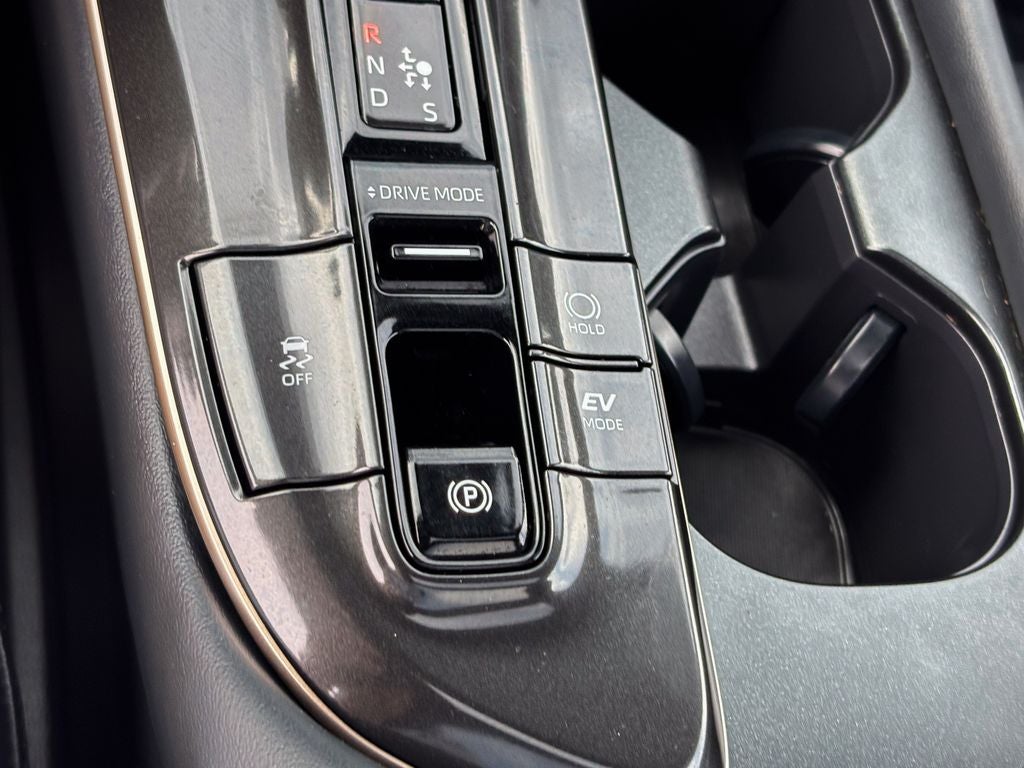2025 Toyota Crown Signia Limited