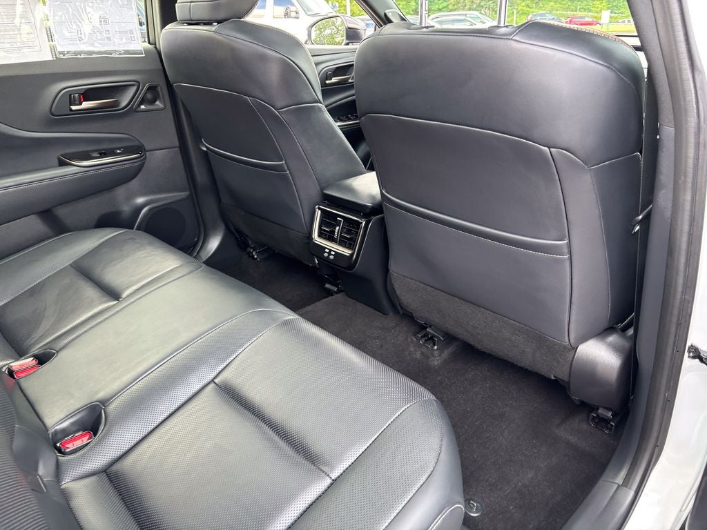 2025 Toyota Crown Signia Limited