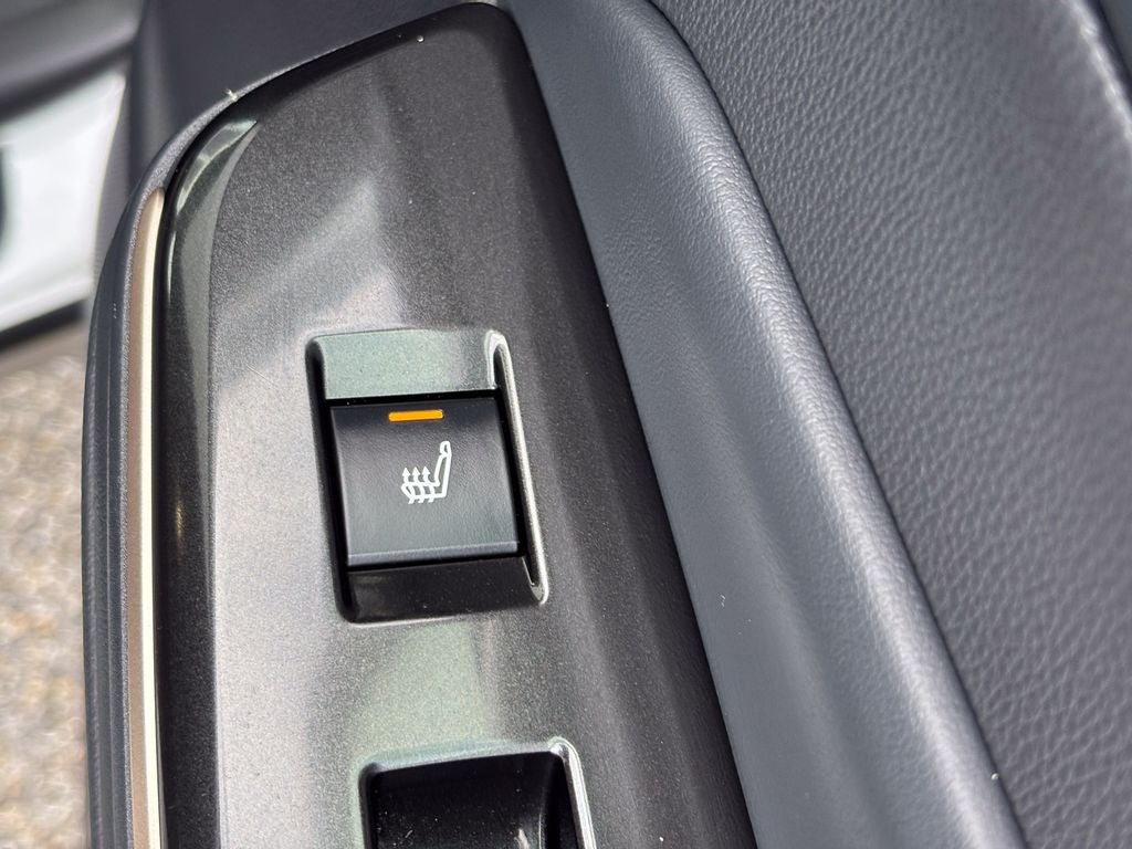 2025 Toyota Crown Signia Limited