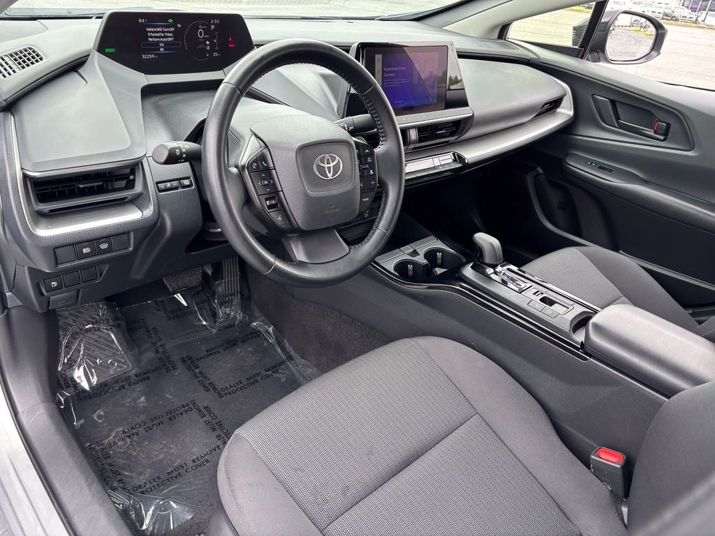 2025 Toyota Prius LE