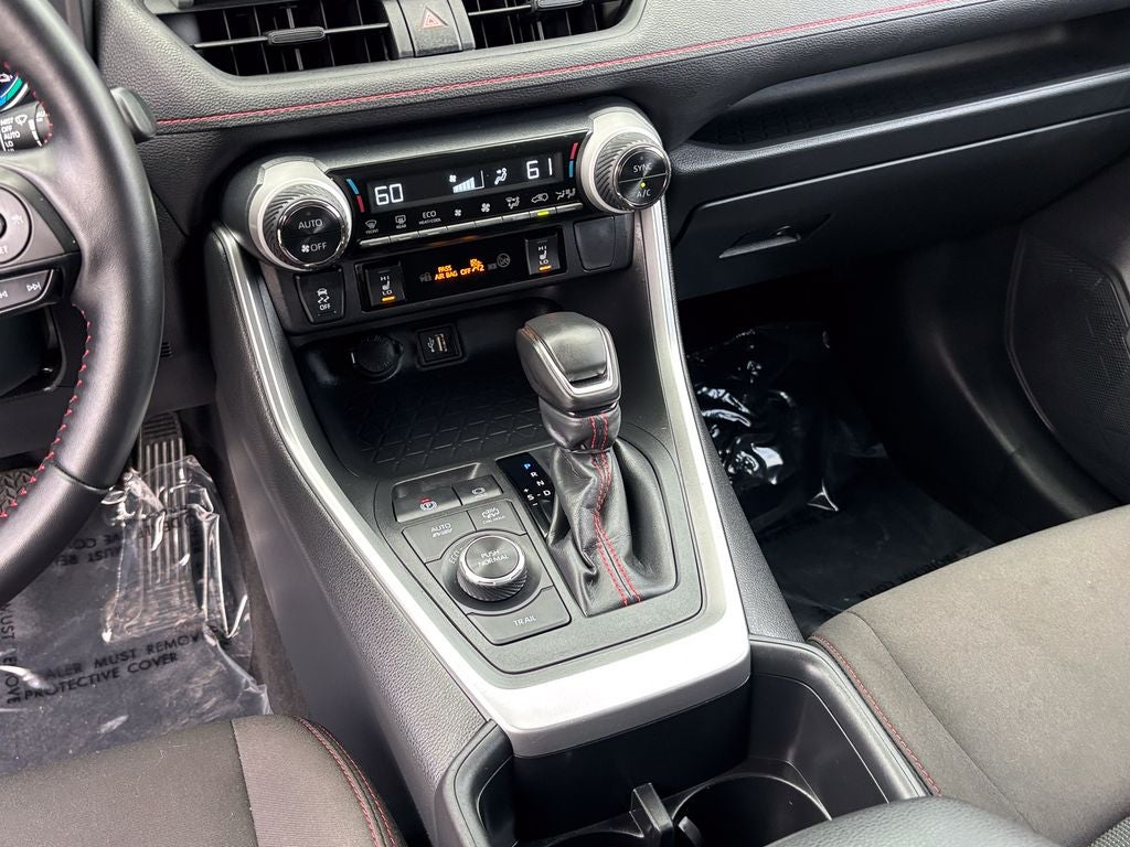 2024 Toyota RAV4 Prime SE