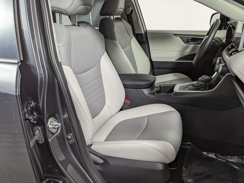 2025 Toyota RAV4 Hybrid XLE Premium