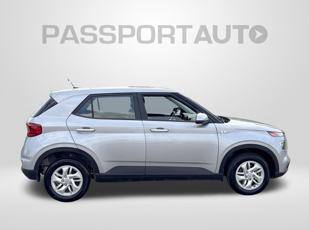 2025 Hyundai Venue SE