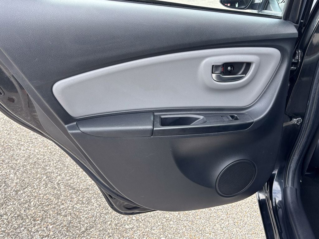 2015 Toyota Yaris LE