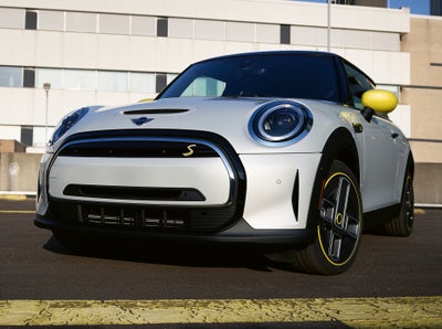 DRIVE A 2024 MINI ELECTRIC FOR $279/MONTH